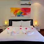 Happy Holidays Luxury Pool Villa