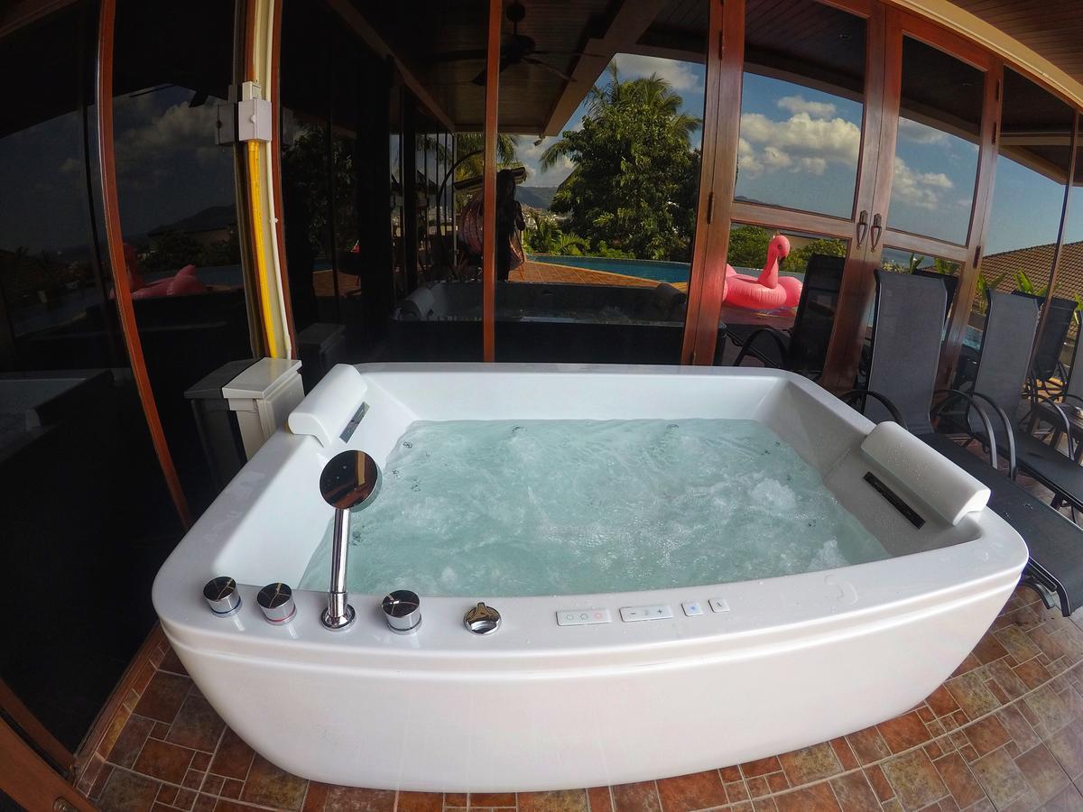 Happy Holidays Luxury Pool Pousada